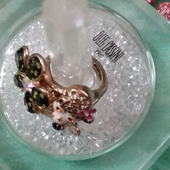Betsey Johnson Monkey ring. - Picture 3 of 4